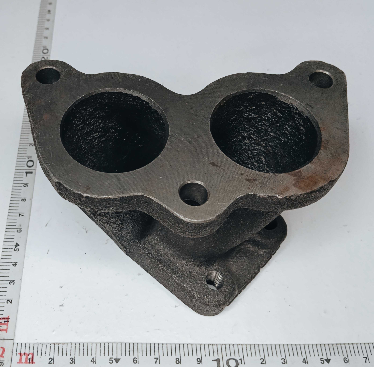 Патрубок выпускного коллектора левый Евро