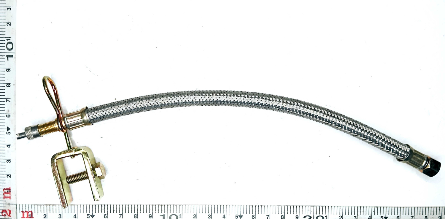 Шланг межколесный подкачки бронированный с кронштейном 250 мм / МАРК