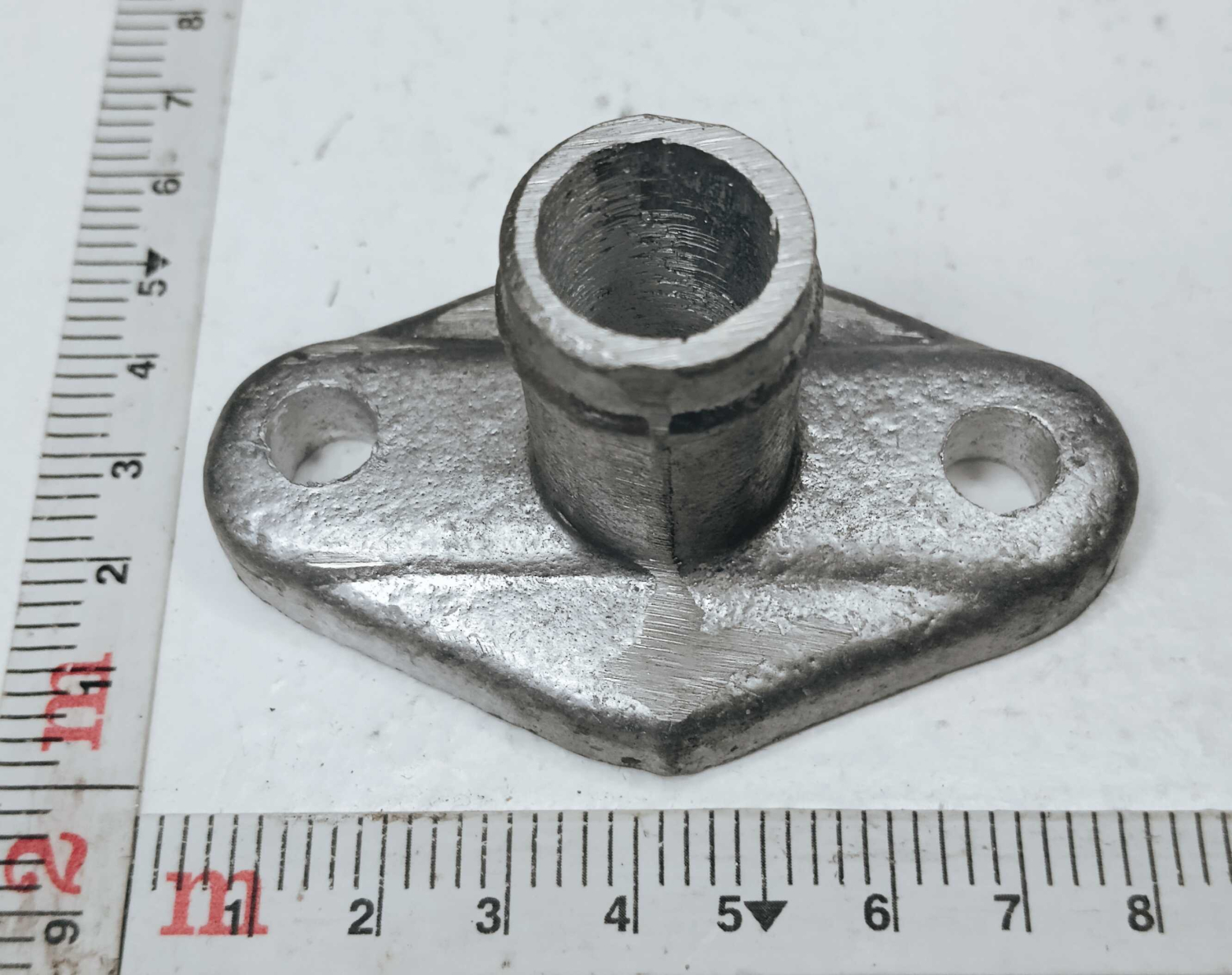 Заглушка водяной полости с отводом