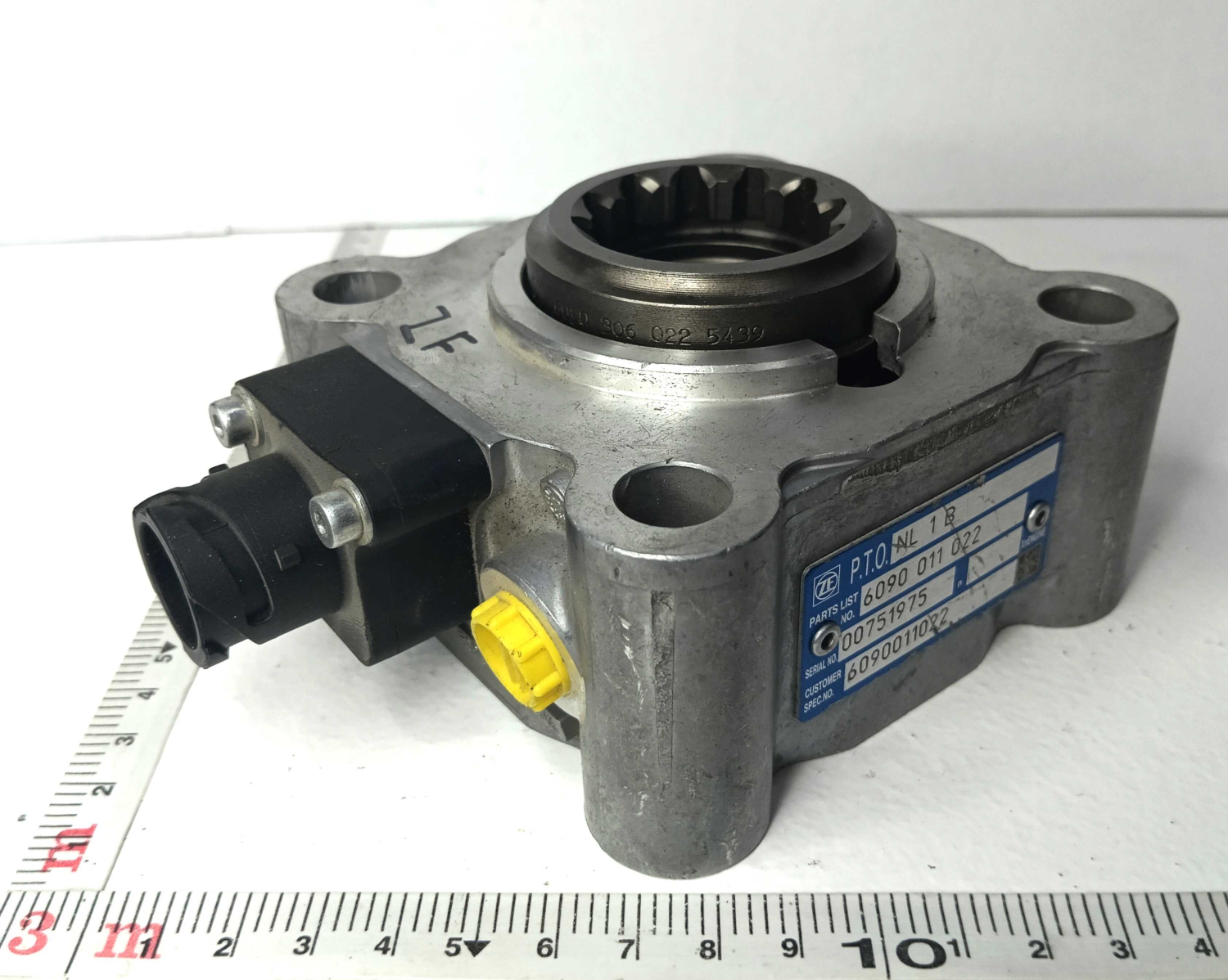 КОМ коробка отбора мощности ZF
