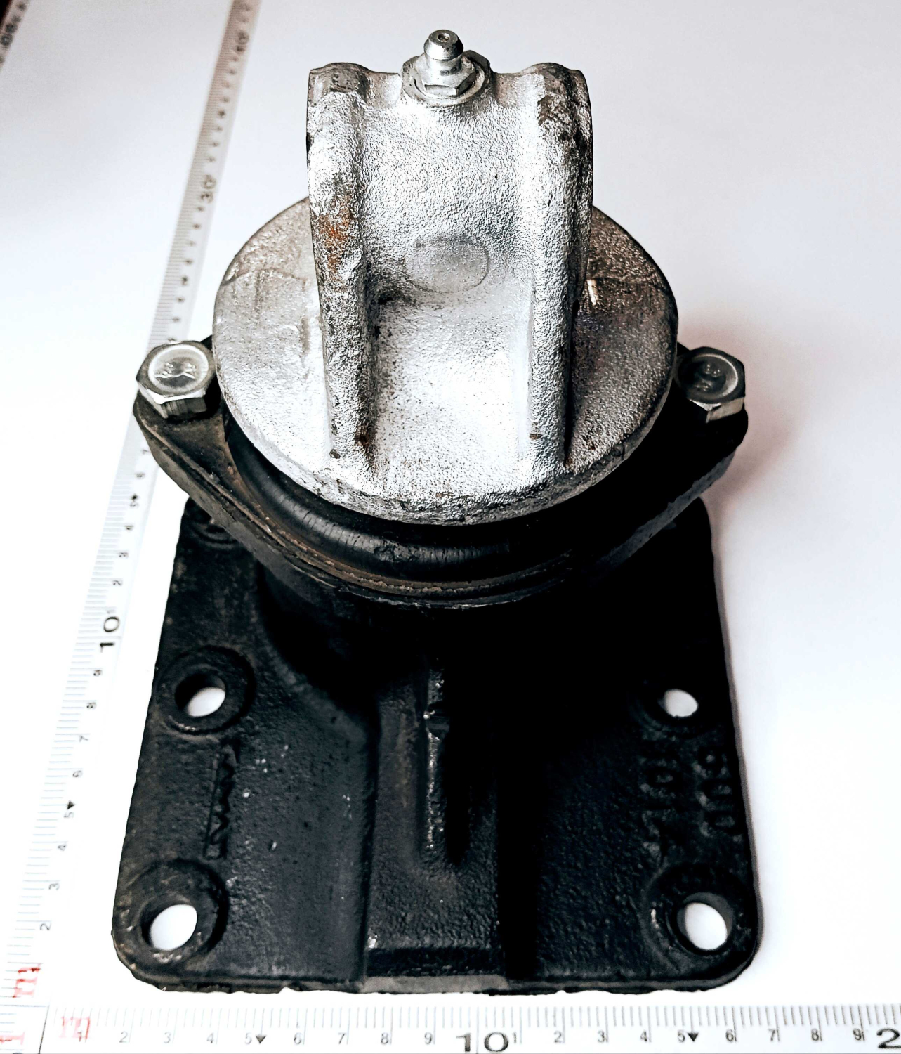 Кронштейн крепления кабины