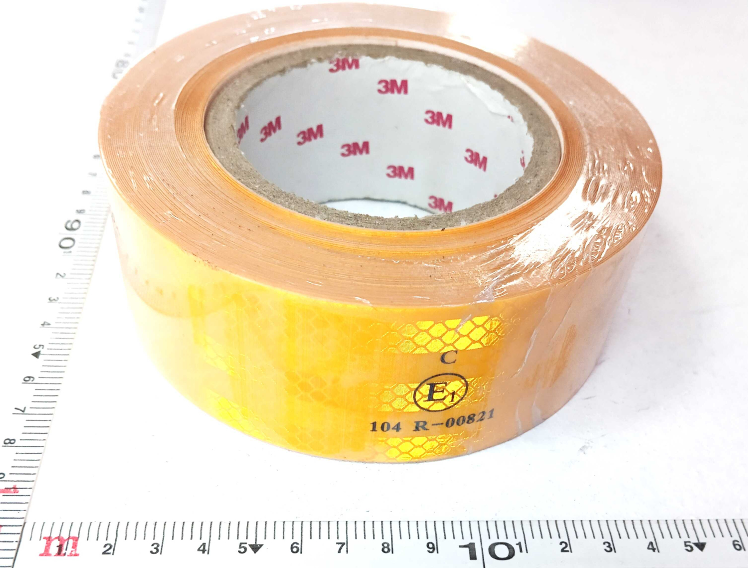 Лента светоотражающая видимость 300 желтая