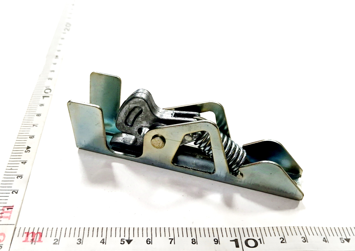 Замок панели в сборе