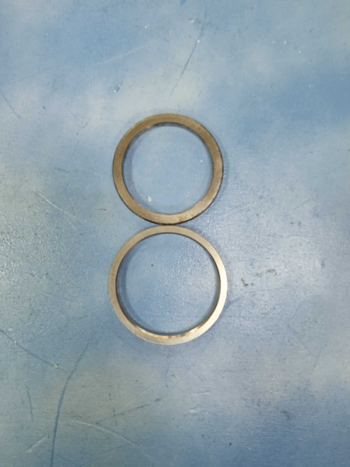 Комплект седел клапанов впускного и выпускного