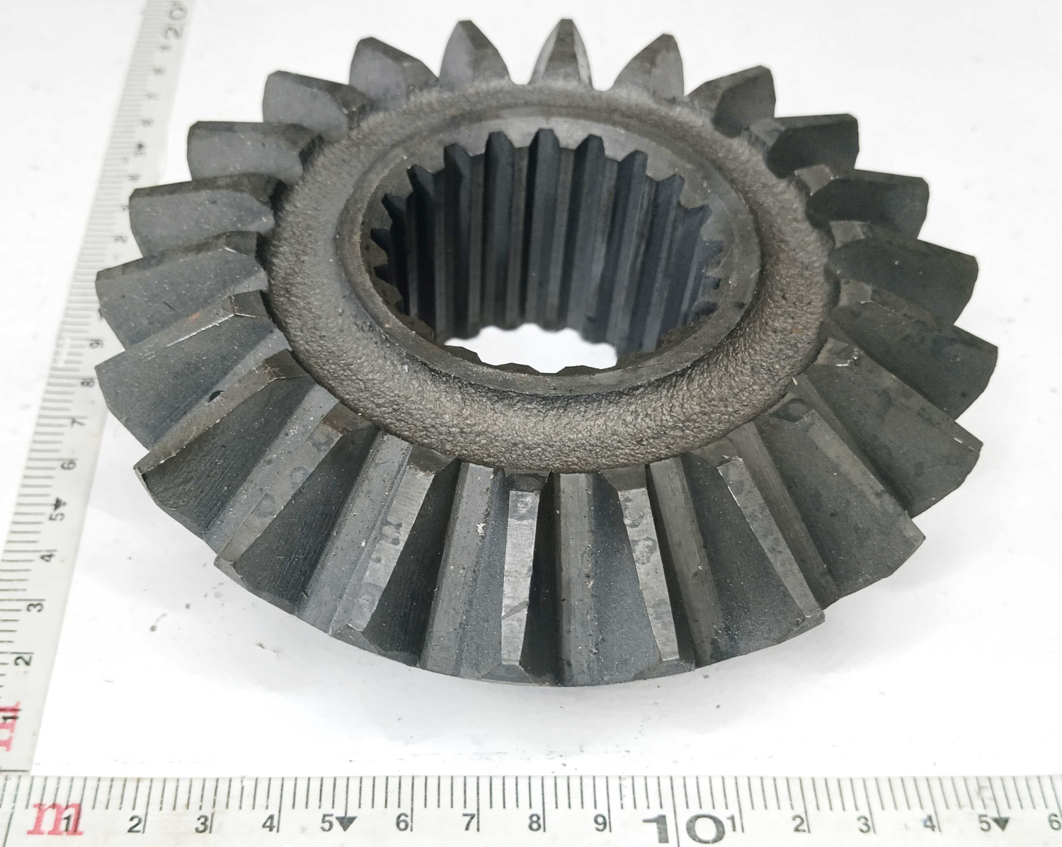 Шестерня полуоси 16зуб