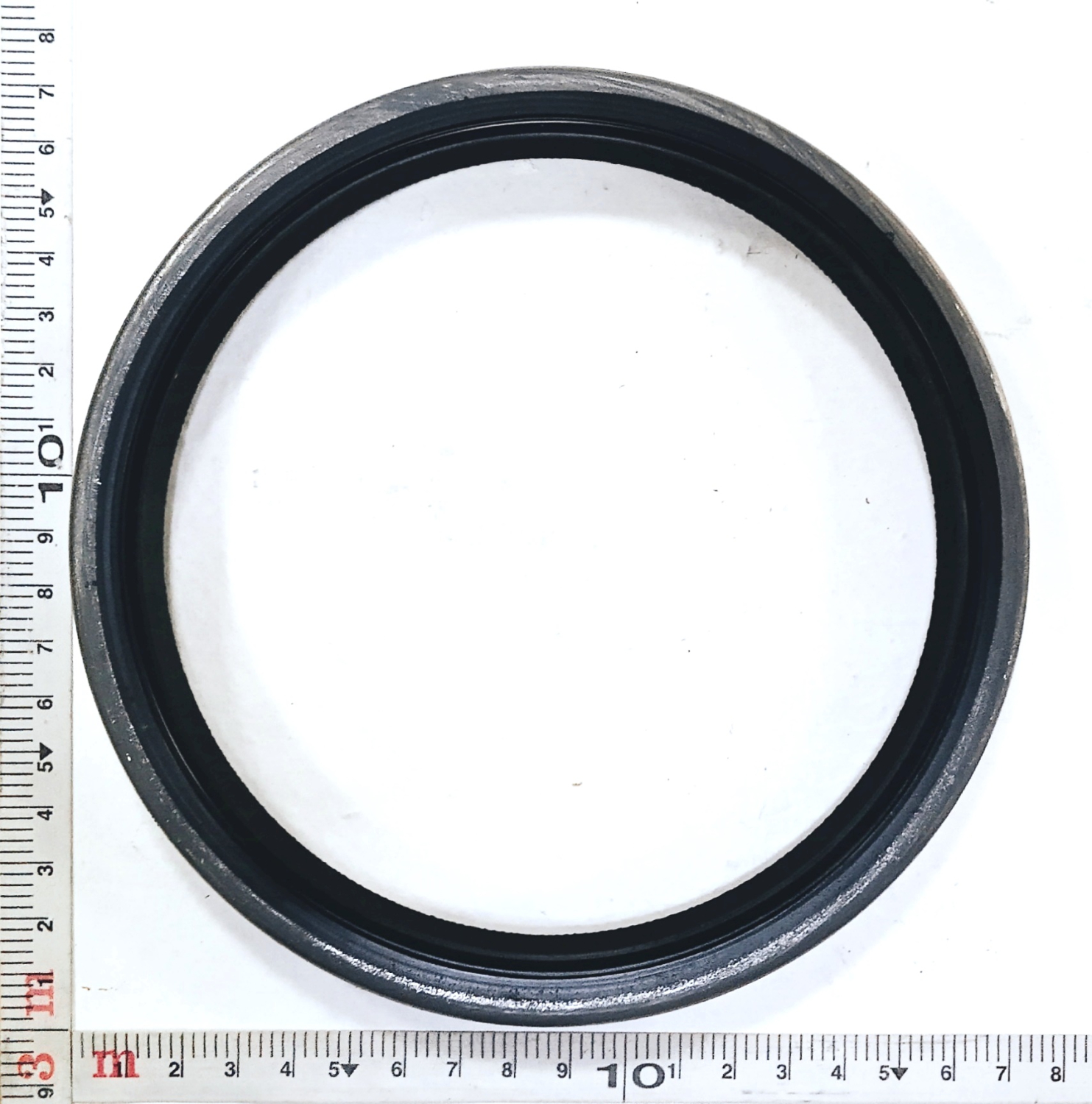 Сальник 142х168х16 задней ступицы