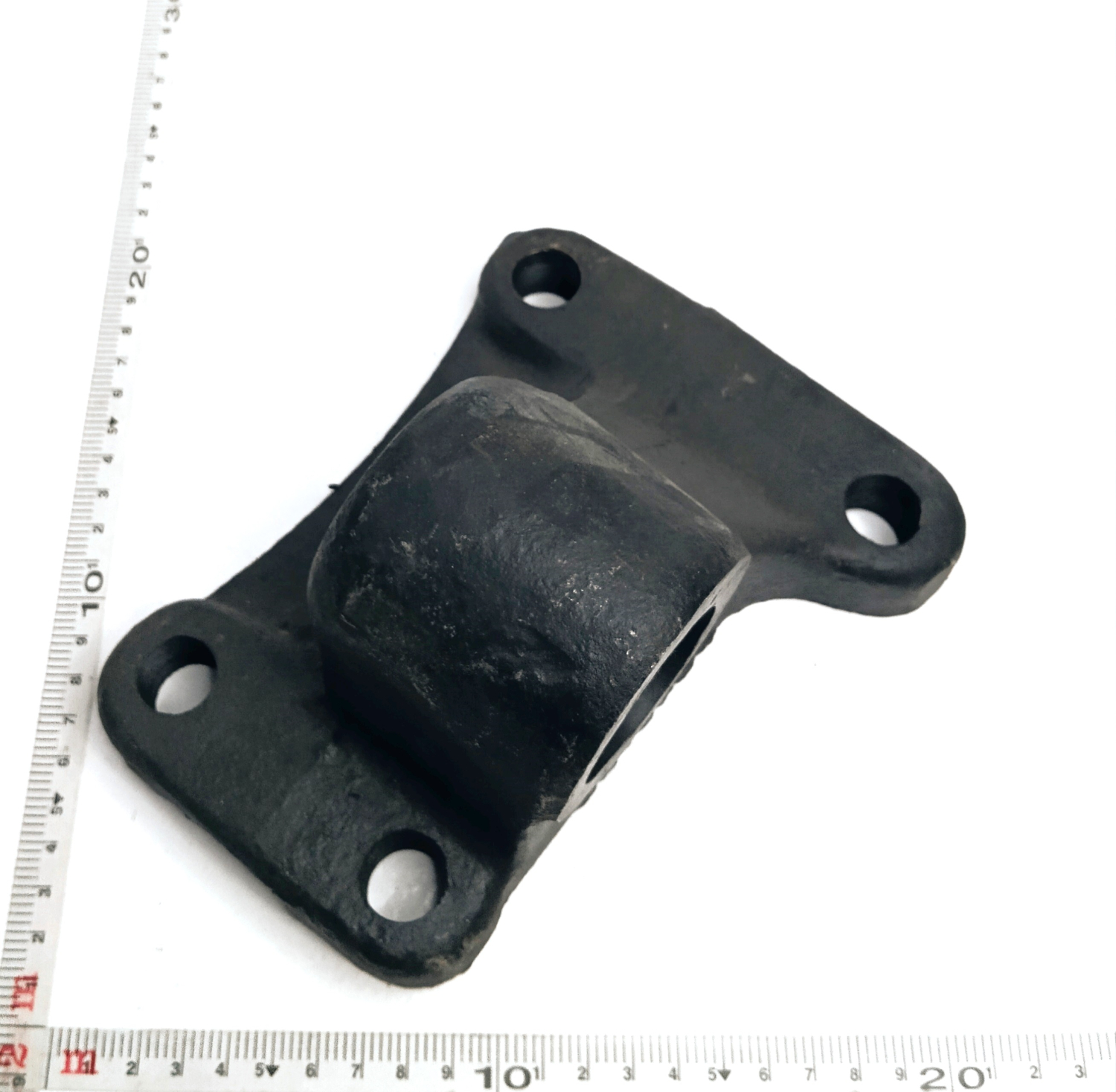 Кронштейн задний