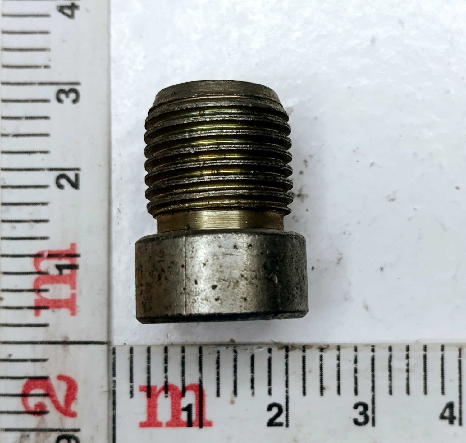 Ввертыш впускной головки блока большой